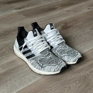 ULTRABOOST 1.0 DNA SHOES